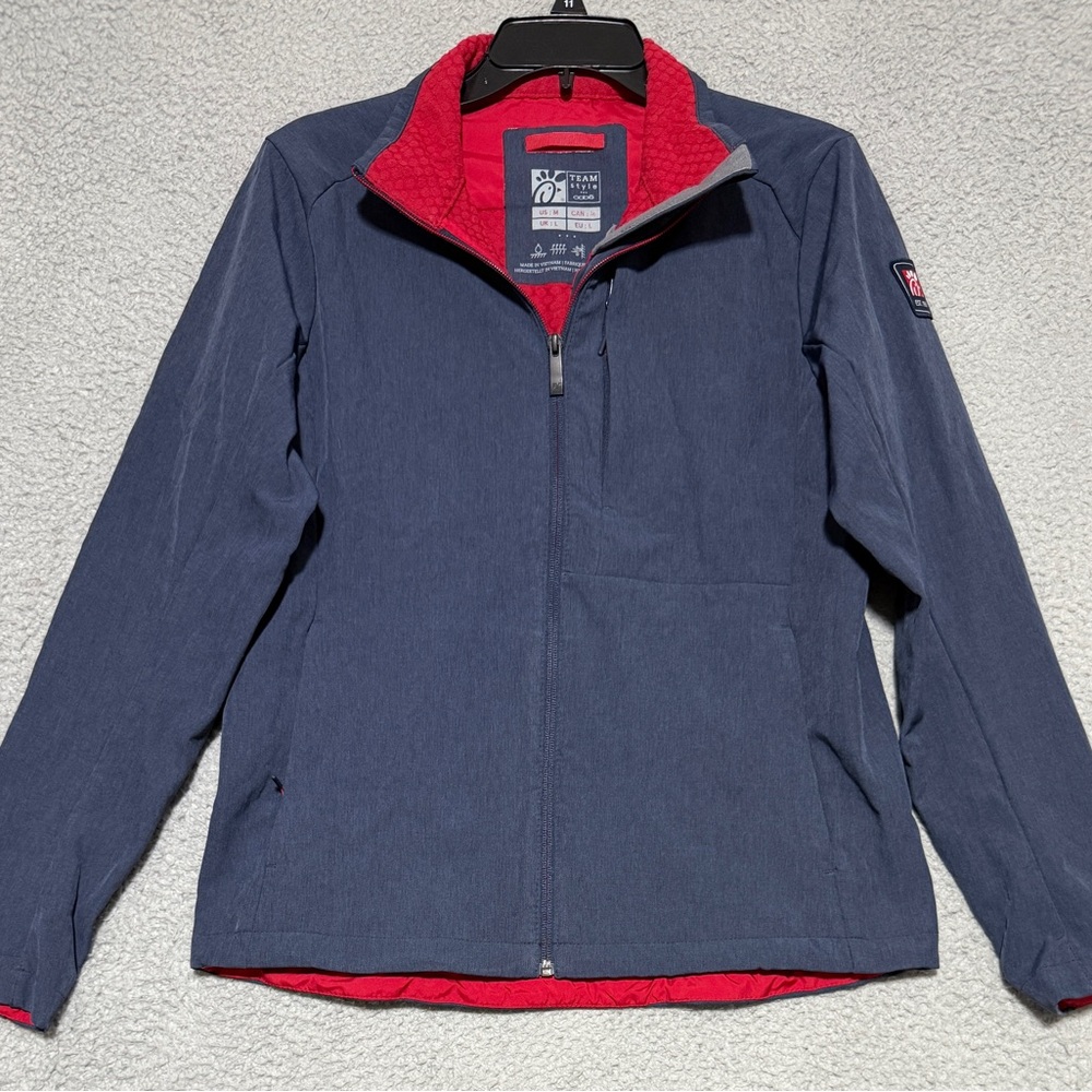 Chik fil a oobe team employee full zip jacket size Medium